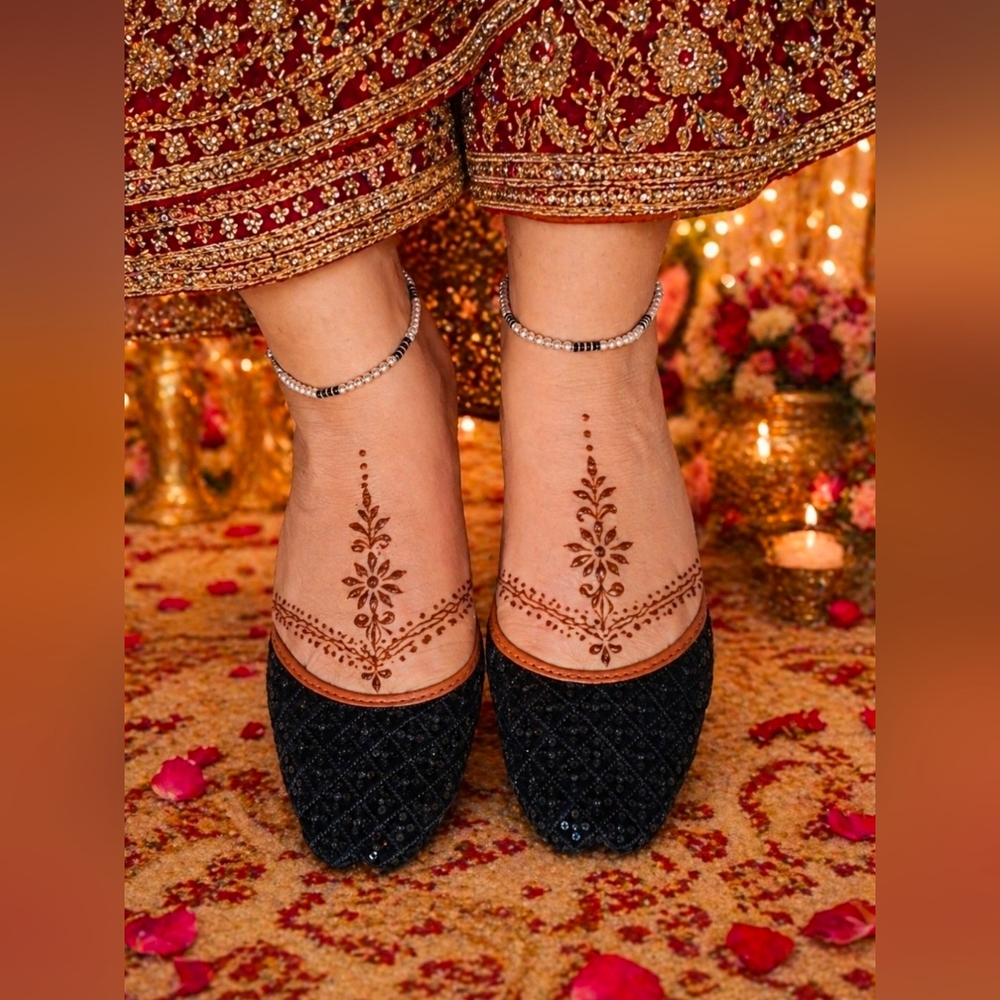 Black Sequined Women’s Khussa And Payal
